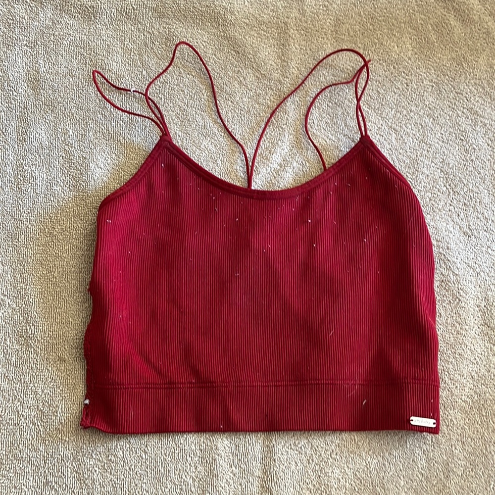Great quality going for a cheap price Limited addition, maroon size extra small